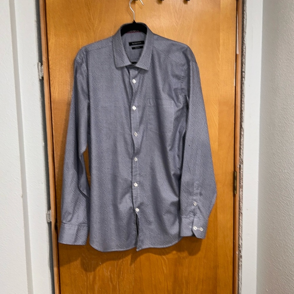 Bugatchi blue and white patterned button up shirt